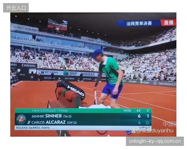 阿卡压线球再度惹争议：足球界的隐形风暴